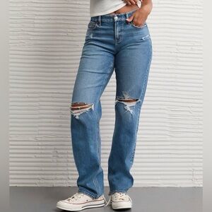 American Eagle Curvy Ripped Straight Jeans